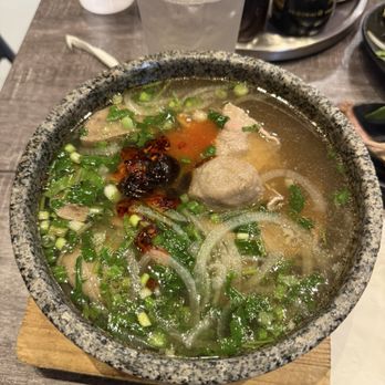 Pholuscious - 16. Rare Beef & Beef Meatball Pho / Phở Tái Bò Viên - Vietnamese Near Me - Huntington Beach, California