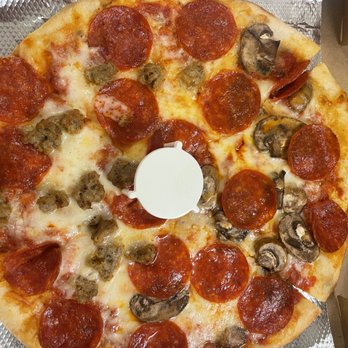 Vinnie's Pizzeria - Personal pizza - Pizza Near Me - Martinez, California Vinnie's Pizzeria - Personal pizza - Pizza Near Me - Martinez, California