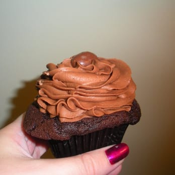 Lenox Cupcakes - mocha cupcake has a deformity. - Cupcakes Near Me - Atlanta, Georgia Lenox Cupcakes - mocha cupcake has a deformity. - Cupcakes Near Me - Atlanta, Georgia