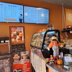 Mean Mug Coffee - Front counter.