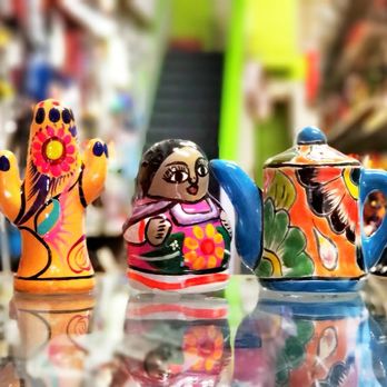 La Popular - saleros y pimenteros #lapopularoakland tenemos de varios estilos. - Gift Shops Near Me - Oakland, California La Popular - saleros y pimenteros #lapopularoakland tenemos de varios estilos. - Gift Shops Near Me - Oakland, California