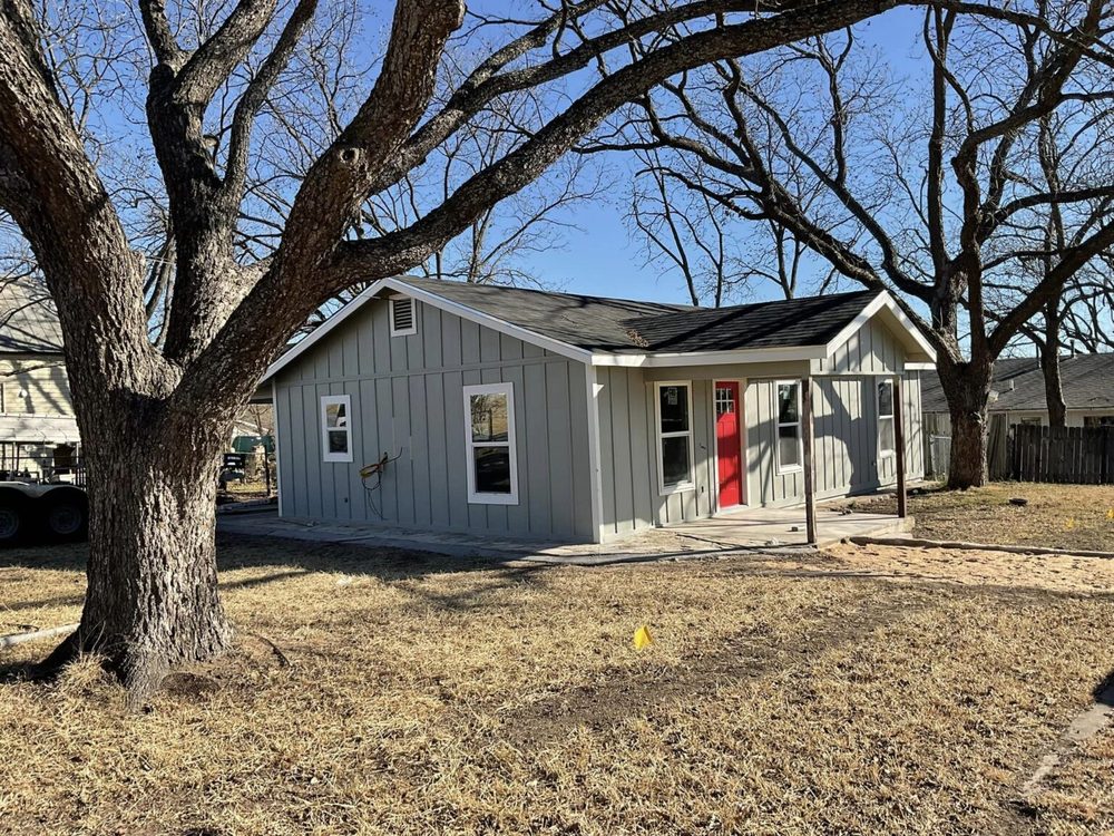 Slide of Rosas Construction