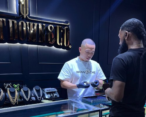 Bust Down & Co. - Thank you for visiting BUST DOWN & Co. Strictly by appointments only. You have a vision? Want to stand out and own a custom timepiece or jewelry? Haven't you heard? Bust Down & Co is taking over!  Call you for details and visit my IG @bustdownbilly