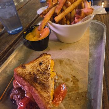 BrewDog - Grilled cheese sandwich - Beer Bar Near Me - Las Vegas, Nevada BrewDog - Grilled cheese sandwich - Beer Bar Near Me - Las Vegas, Nevada