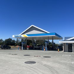 Jerry's Valero - Pumps