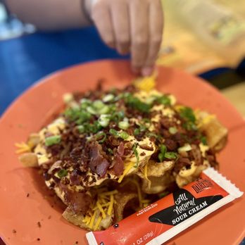 Long Doggers-Cocoa Beach - Loaded kettle chips - American Near Me - Cocoa Beach, Florida Long Doggers-Cocoa Beach - Loaded kettle chips - American Near Me - Cocoa Beach, Florida