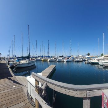 The Chowder Barge - Seafood Near Me - Wilmington, California