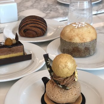 Halekulani Bakery - Bakeries Near Me - Honolulu, Hawaii