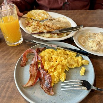 Sunny Side Cafe - Great chicken fried steak and biscuits and gravy. - Breakfast & Brunch Near Me - Seal Beach, California Sunny Side Cafe - Great chicken fried steak and biscuits and gravy. - Breakfast & Brunch Near Me - Seal Beach, California
