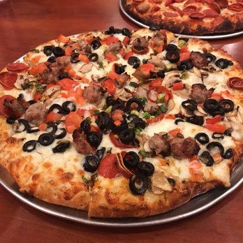 Mountain Mike's Pizza - Snowy Alps Garlic Combination - Pizza Near Me - Fairfield, California Mountain Mike's Pizza - Snowy Alps Garlic Combination - Pizza Near Me - Fairfield, California