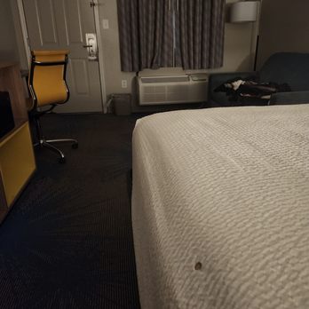 Days Inn by Wyndham Demopolis - mind the stain - Hotels Near Me - Demopolis, Alabama Days Inn by Wyndham Demopolis - mind the stain - Hotels Near Me - Demopolis, Alabama