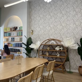Molly Jasmine Tea Shoppe - Cute seating - Juice Bars & Smoothies Near Me - Davis, California Molly Jasmine Tea Shoppe - Cute seating - Juice Bars & Smoothies Near Me - Davis, California