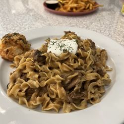 Lachele's Fine Foods - Beef and Noodles