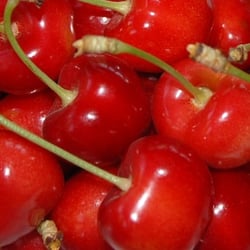 Sweet Farm - Premium, high color Rainier cherries.