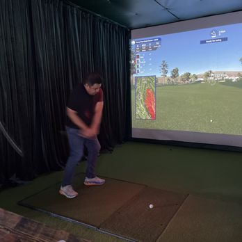 Pin Seeker's Golf Lounge - Enjoying a round - Golf Near Me - Austin, Texas Pin Seeker's Golf Lounge - Enjoying a round - Golf Near Me - Austin, Texas