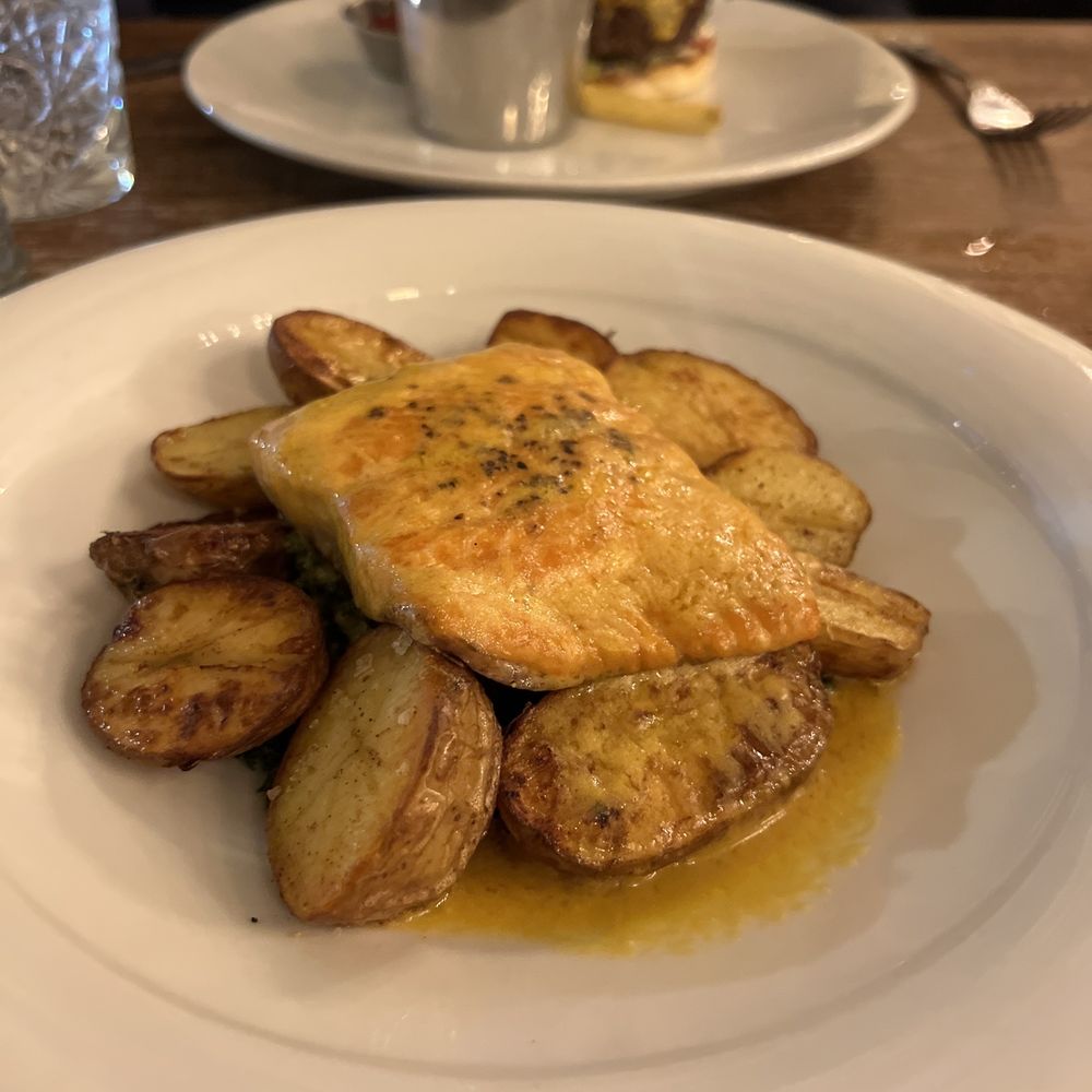 Lamb Tavern - Scottish Trout - Pubs Near Me - London, XGL Lamb Tavern - Scottish Trout - Pubs Near Me - London, XGL