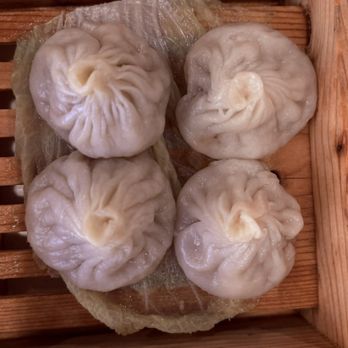 Canton Palace Chinese Restaurant - Juicy pork buns are good but only 4 in a dish - Dim Sum Near Me - Somerville, New Jersey
