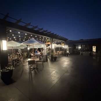 Tony D's - Patio at sunset - Pizza Near Me - Rochester, New York