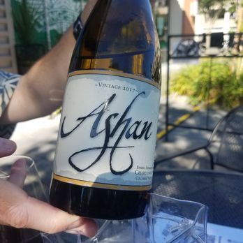 Reds Wine Bar - Current Chardonnay special.... Delicious! - Wine Bars Near Me - Kent, Washington