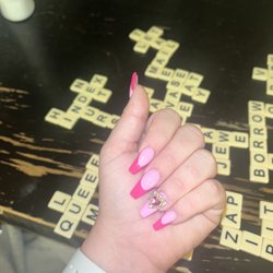 Sunshine Nail spa - French tip full set with charm $77