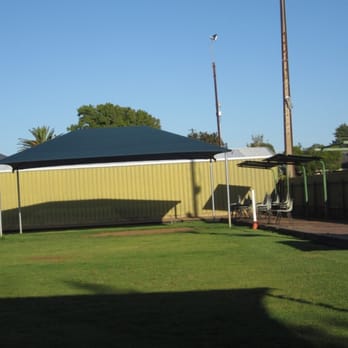 Holdfast Dog Centre - Luscious lawns - Pet Training Near Me - Hove, SA