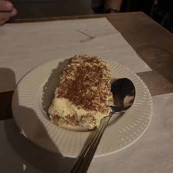 Si Papa - Tiramisu - Italian Near Me - Miami, Florida Si Papa - Tiramisu - Italian Near Me - Miami, Florida