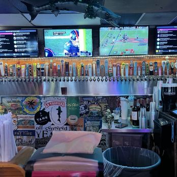 Barracuda Taphouse & Grill - Bars Near Me - Coconut Grove, Florida