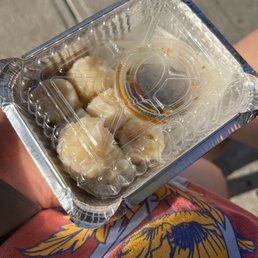 Shumai (steamed shrimp dumpling) Shumai (steamed shrimp dumpling)