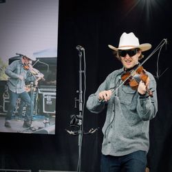 Kyle O'Brien Music - Kyle fiddles on stage