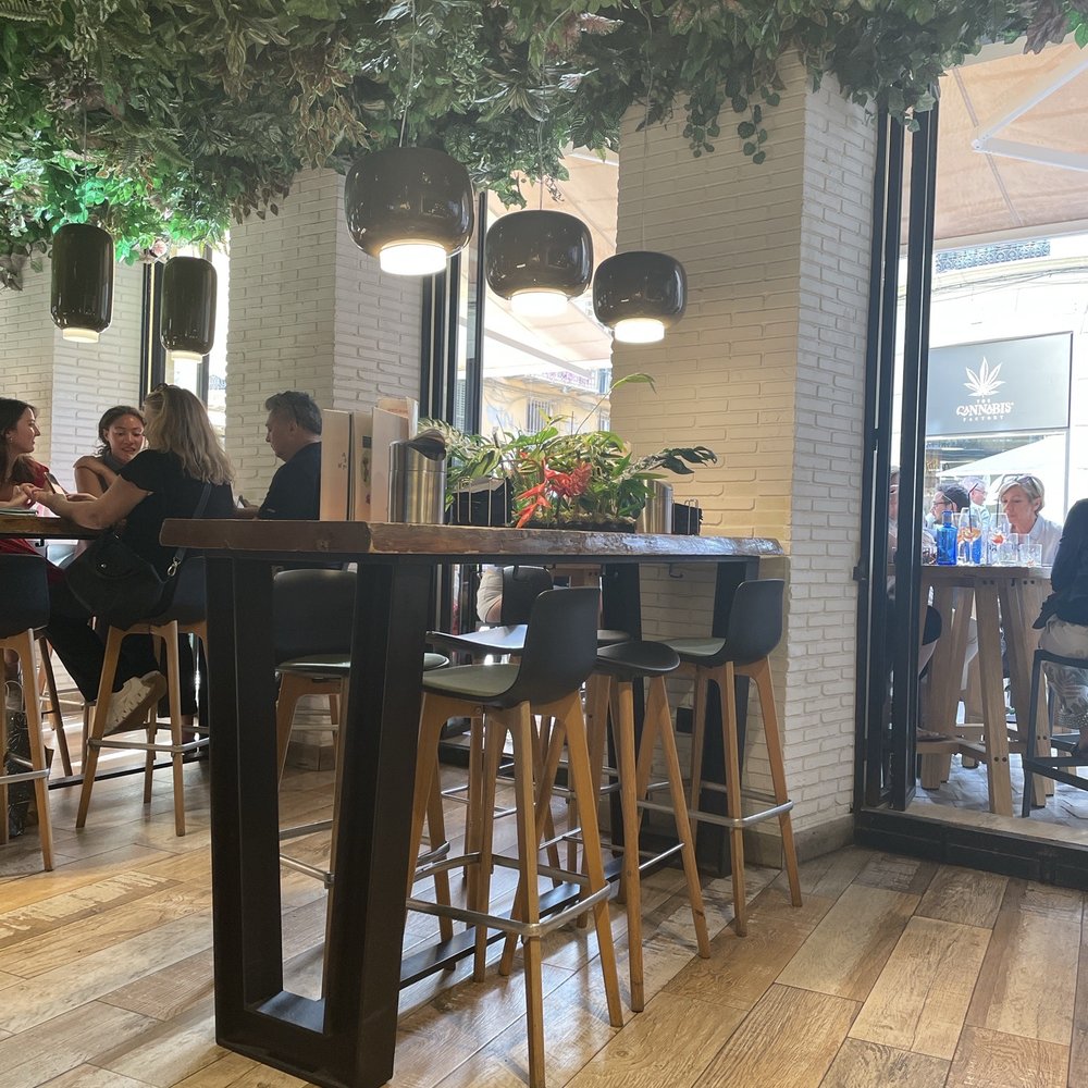 d'platos - inside. - Tapas/Small Plates Near Me - Málaga, Massachusetts