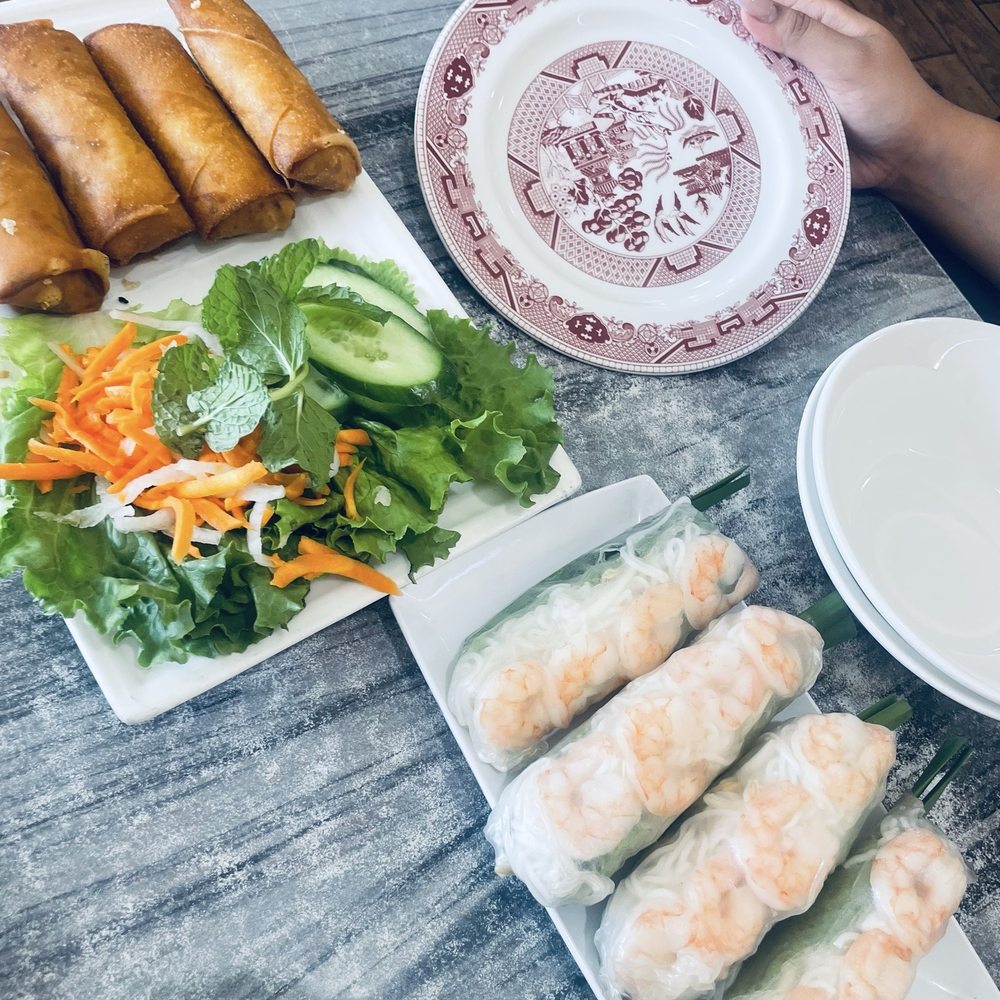 Pho Le Vietnamese Restaurant - Egg rolls and spring rolls - Vietnamese Near Me - Moreno Valley, California Pho Le Vietnamese Restaurant - Egg rolls and spring rolls - Vietnamese Near Me - Moreno Valley, California