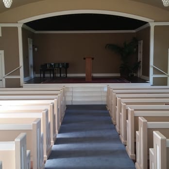 Inn At Harbour Village - Church Bench Area - Venues & Event Spaces Near Me - Ilwaco, Washington