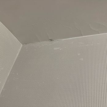 Courtyard by Marriott Norfolk Downtown - Mildew and moisture damage in bathroom - Hotels Near Me - Norfolk, Virginia Courtyard by Marriott Norfolk Downtown - Mildew and moisture damage in bathroom - Hotels Near Me - Norfolk, Virginia