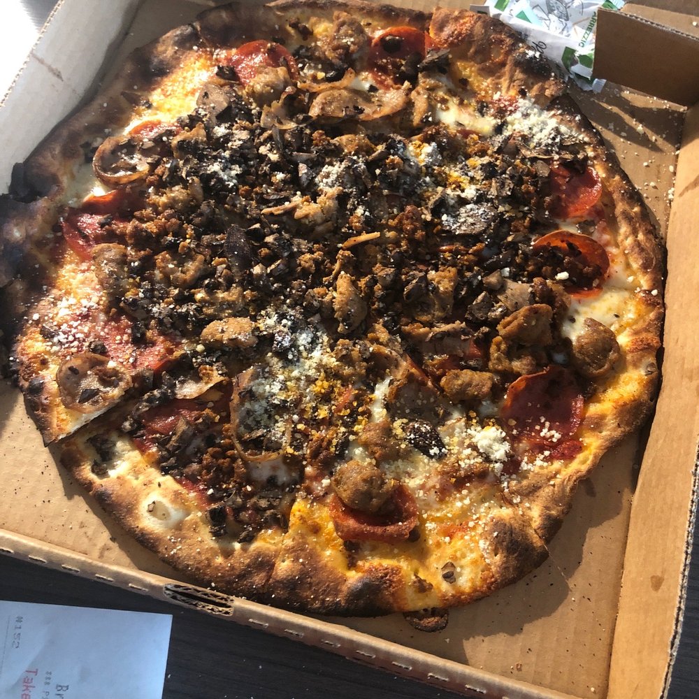 Guadalupe Mountain Brewery - Sausage Lovers add Pepperoni & Mushrooms - Breweries Near Me - Carlsbad, New Mexico