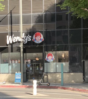 Wendy's by null