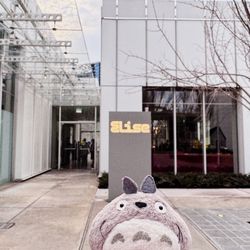 Elise - Front entrance