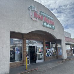 Mount Vernon Red Apple Market - Exterior