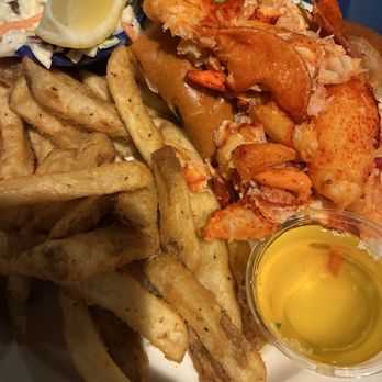 Boston Sail Loft - New England Lobster Roll - Bars Near Me - Boston, Massachusetts Boston Sail Loft - New England Lobster Roll - Bars Near Me - Boston, Massachusetts