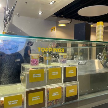 Somisomi - Topping station & Pickup area - Ice Cream & Frozen Yogurt Near Me - Fullerton, California Somisomi - Topping station & Pickup area - Ice Cream & Frozen Yogurt Near Me - Fullerton, California