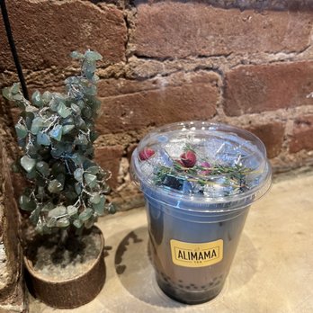 AlimamaTea - Royal milk tea with mini boba - IG @bougiefoodieboi - Desserts Near Me - New York, New York