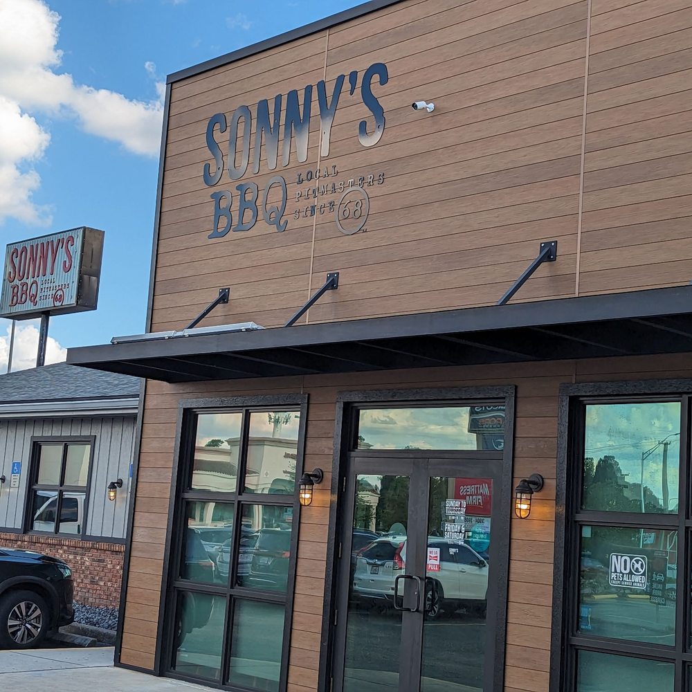 Sonny's BBQ - Restaurant front - Barbeque Near Me - Sarasota, Florida Sonny's BBQ - Restaurant front - Barbeque Near Me - Sarasota, Florida