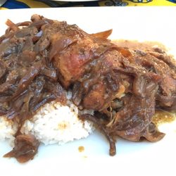O Petit Club Africain - Poulet yassa
