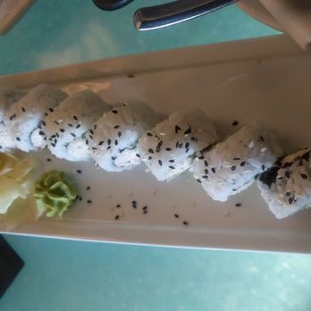 333 Pacific - Awesome California roll !! - Steakhouses Near Me - Oceanside, California