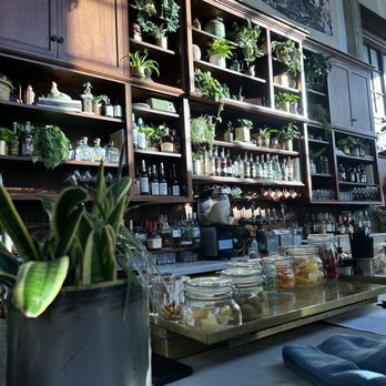 Soho House Chicago - Coffee area - Resorts Near Me - Chicago, Illinois