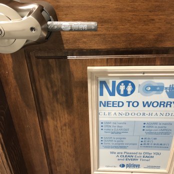 EddieWorld - Sanitized door handles after each use- awesome! - Service Stations Near Me - Yermo, California