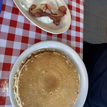 The Galloping Hen - Large pancakes! Eggs and crispy bacon - Breakfast & Brunch Near Me - Thousand Oaks, California