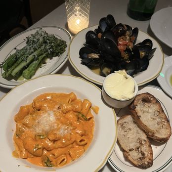 Gigi - Rigatoni alla Vodka, brocollini, Mussels, complimentary bread - Italian Near Me - Boston, Massachusetts