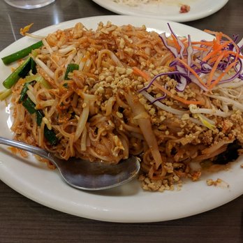 Chillin' Thai Cuisine - Their Pad Thai had no depth of flavor. The sweet, sour (tamarind), salty flavors, well, they just were not there. - Thai Near Me - El Monte, California