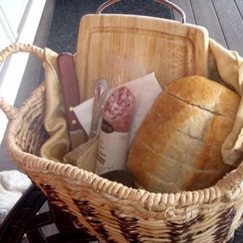 Sunset Hills Vineyard - large gourmet picnic basket - Wineries Near Me - Purcellville, Virginia Sunset Hills Vineyard - large gourmet picnic basket - Wineries Near Me - Purcellville, Virginia