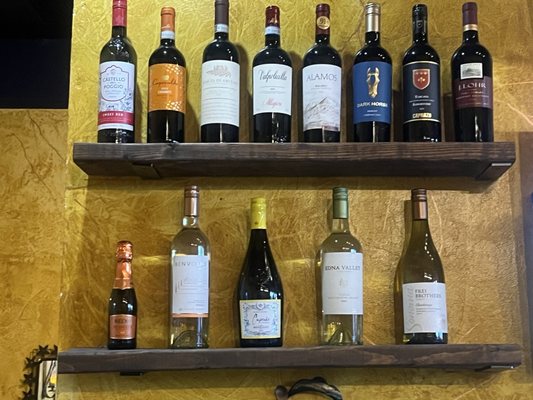 Esquina Pizza / Copita Wine Bar by null